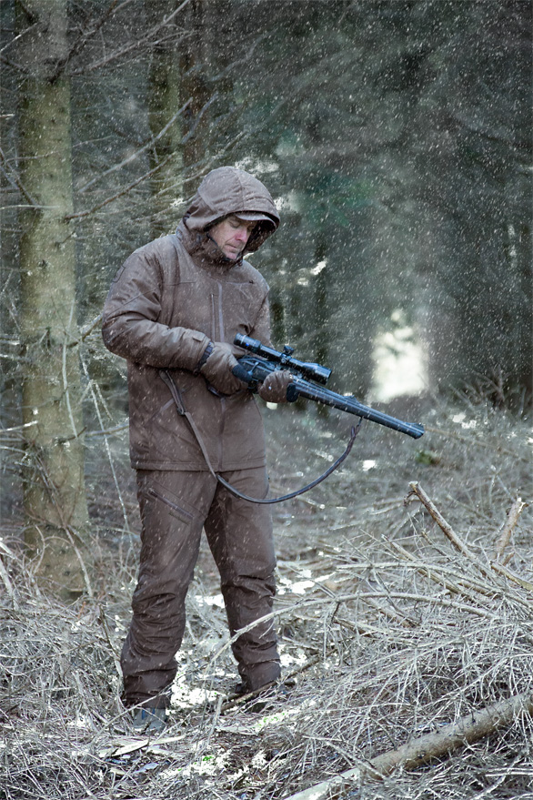 В охотничьем костюме Deerhunter Blizzard используется уреплитель Thinsulate