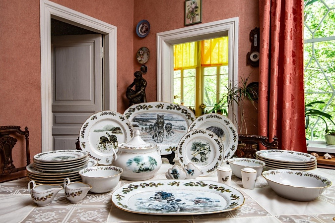 СТОЛОВЫЙ СЕРВИЗ ВОЛКИ 6 ПЕРСОН