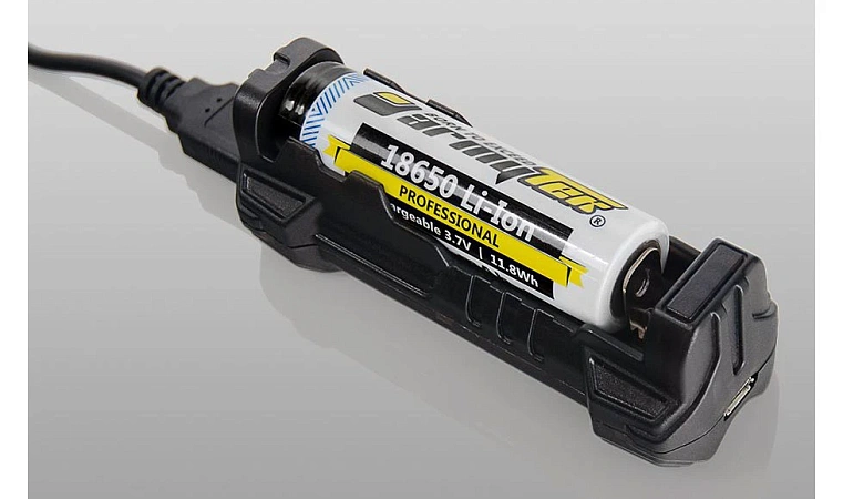 ЗАРЯДНОЕ УСТРОЙСТВО ARMYTEK HANDY C1 VE