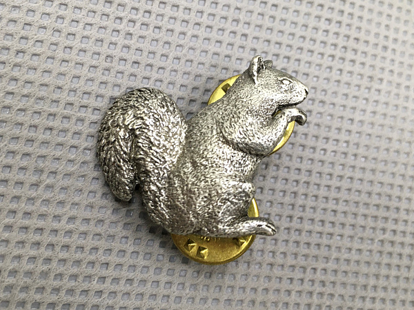 ЗНАЧОК TMB DESIGNS БЕЛКА